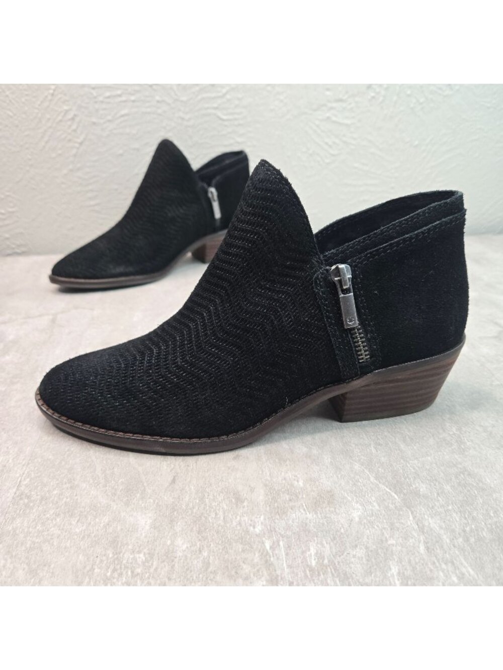 Lucky Brand Ankle Boots Women 7.5 Black Suede Minimalist Western Zip Moto Bootie
